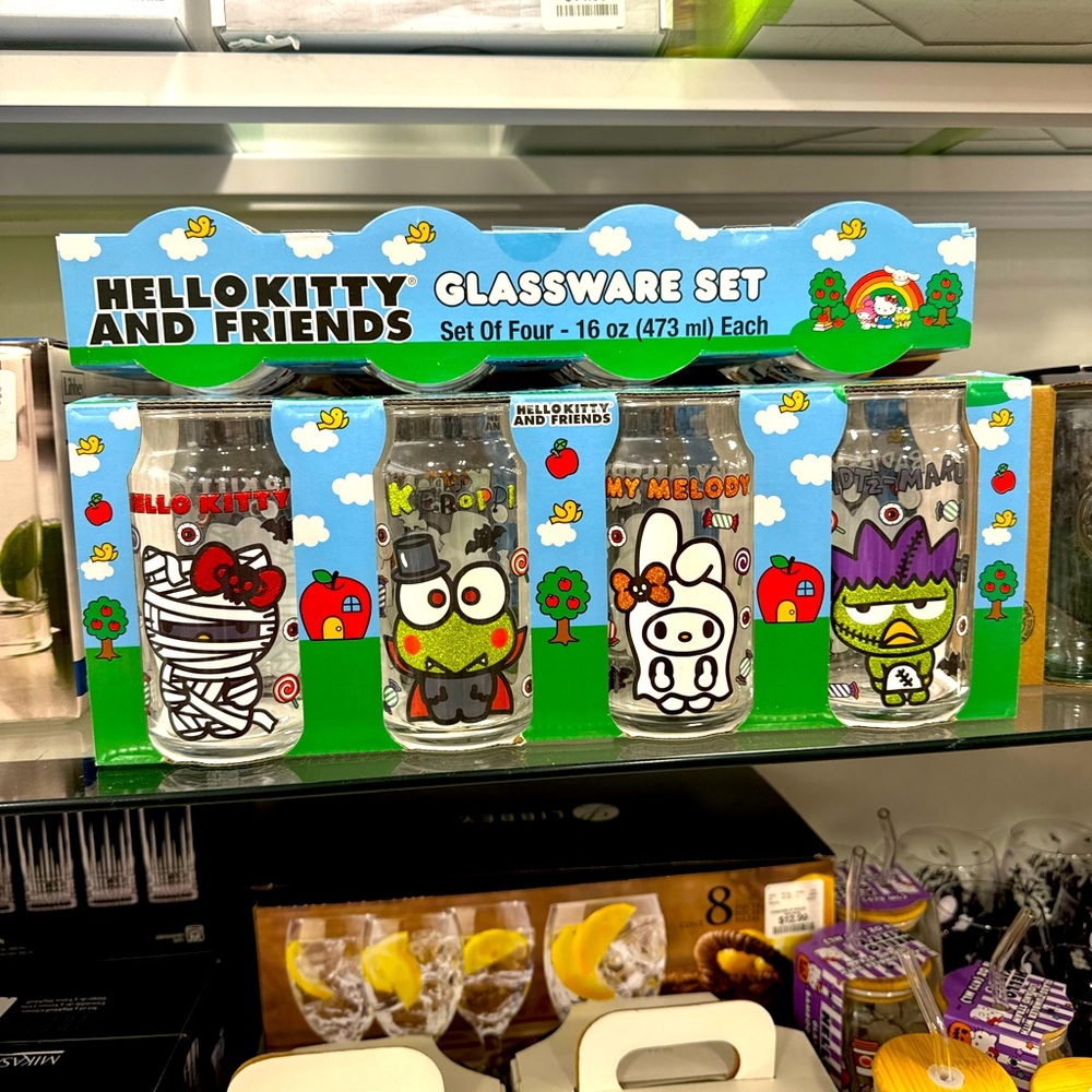 Set of 4 glasses hello kitty